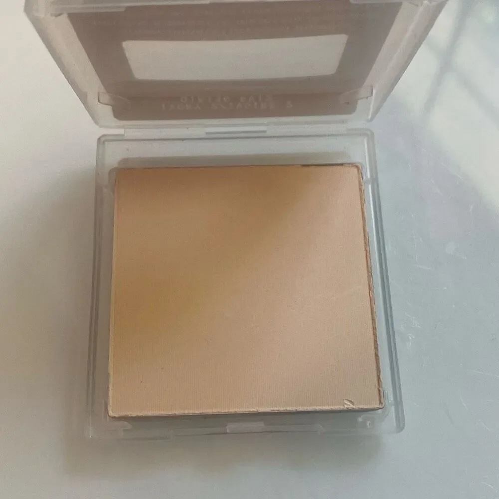 Mary Kay Sheer Mineral Pressed Powder IVORY 2 #015136 NEW Discontinued